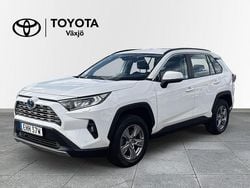 Vit Begagnad 2022 Toyota RAV4 Hybrid SUV | 349 000 kr (Superpris)