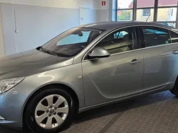 Grå Begagnad 2010 Opel Insignia Edition Halvkombi | 79 900 kr (Marknadspris)