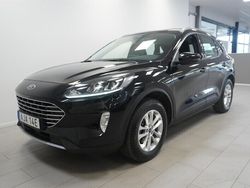 Svart Begagnad 2022 Ford Kuga Titanium SUV | 254 800 kr (Marknadspris)
