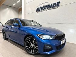 Blå Begagnad 2022 BMW 320 M Sport Kombi | 268 900 kr (Marknadspris)