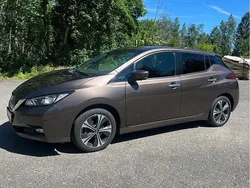 Brun Begagnad 2021 Nissan Leaf Tekna Halvkombi | 165 000 kr (Bra pris)