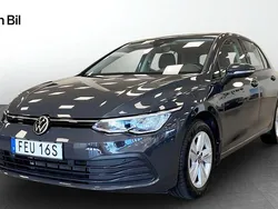 Grå Begagnad 2022 VW Golf VIII Life Kombi | 239 900 kr (Marknadspris)