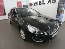 Svart Begagnad 2013 Volvo V60 Momentum Kombi | 93 900 kr (Superpris)