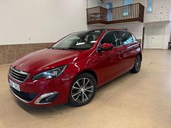Mörkröd Begagnad 2013 Peugeot 308 Allure Halvkombi | 69 900 kr (Lite dyr)