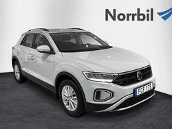 Grå (ascot grey) Begagnad 2022 VW T-Roc Life SUV | 254 900 kr (Marknadspris)
