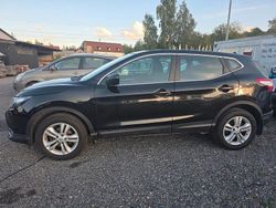 Svart Begagnad 2015 Nissan Qashqai SUV | 65 900 kr (Superpris)
