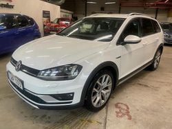 Vit Begagnad 2015 VW Golf Alltrack Kombi | 129 900 kr (Marknadspris)