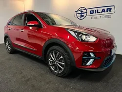 Röd Begagnad 2021 Kia e-Niro 4 SUV | 274 000 kr (Marknadspris)