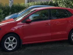 Röd Begagnad 2011 VW Polo Halvkombi | 26 000 kr
