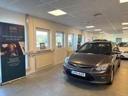 Grå Begagnad 2012 Hyundai i30 Halvkombi | 54 900 kr (Marknadspris)