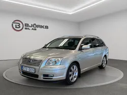 Silver Begagnad 2006 Toyota Avensis Kombi | 48 500 kr (Marknadspris)