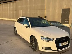 Vit Begagnad 2017 Audi A3 Sportback Comfort Halvkombi | 175 500 kr (Marknadspris)
