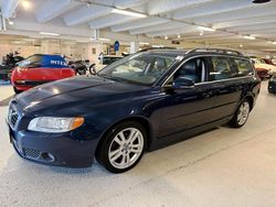 Blå Begagnad 2013 Volvo V70 Momentum Kombi | 129 800 kr (Marknadspris)