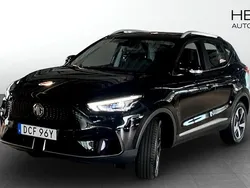 Svart (black) Begagnad 2022 MG ZS Luxury Sedan | 249 900 kr (Bra pris)