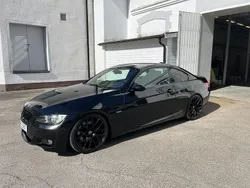 Svart Begagnad 2008 BMW 330 Comfort Edition Sportkupé | 104 900 kr (Marknadspris)