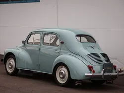 Renault 4CV