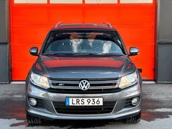 Mörkgrå Begagnad 2014 VW Tiguan R-line SUV | 139 900 kr (Marknadspris)