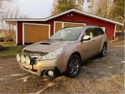 Brun Begagnad 2014 Subaru Outback Kombi | 79 900 kr (Marknadspris)