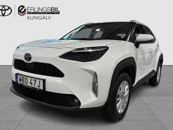 Vit Begagnad 2022 Toyota Yaris Hybrid Active SUV | 254 900 kr (Dyr)