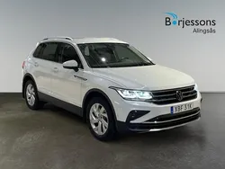 Vit Begagnad 2024 VW Tiguan Elegance SUV | 429 900 kr (Lite dyr)