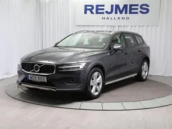 Grå Begagnad 2019 Volvo V60 CC SE Kombi | 319 500 kr (Marknadspris)