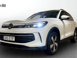Vit (pure white) Begagnad 2024 VW Tiguan Life SUV | 464 500 kr (Dyr)