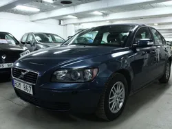 Blå Begagnad 2007 Volvo S40 Kinetic Sedan | 36 900 kr (Marknadspris)