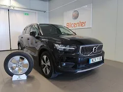 Svart Begagnad 2021 Volvo XC40 SUV | 289 900 kr (Superpris)