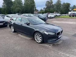 Grå Begagnad 2019 Volvo V90 Momentum Kombi | 245 900 kr (Marknadspris)