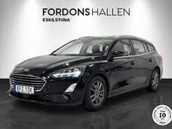 Svart Begagnad 2020 Ford Focus Titanium Kombi | 199 900 kr (Marknadspris)