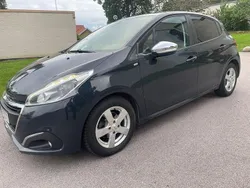 Grå Begagnad 2016 Peugeot 208 Halvkombi | 59 900 kr (Bra pris)