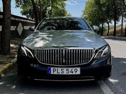 Silver och svart metallic Begagnad 2017 Mercedes E200 Sedan | 320 000 kr