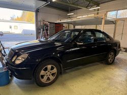 Svart Begagnad 2005 Mercedes E320 Avantgarde Sedan | 3 000 kr