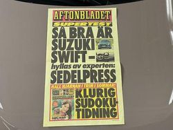 Caravan ivory Ny 2025 Suzuki Swift Halvkombi | 266 400 kr (Marknadspris)