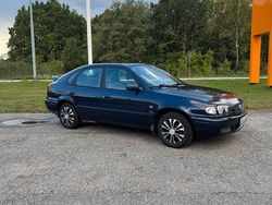 Blå Begagnad 2001 Toyota Corolla Halvkombi | 29 800 kr (Marknadspris)