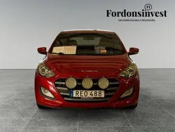 Röd Begagnad 2017 Hyundai i30 Premium Halvkombi | 124 900 kr (Lite dyr)