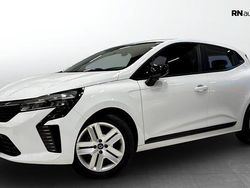 Vit Begagnad 2024 Renault Clio V Evolution Halvkombi | 174 900 kr (Marknadspris)