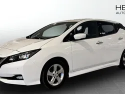 Vit (white) Begagnad 2021 Nissan Leaf N-Connecta Halvkombi | 149 900 kr (Bra pris)