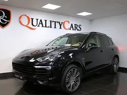 Svart Begagnad 2016 Porsche Cayenne Platinum Edition SUV | 369 000 kr