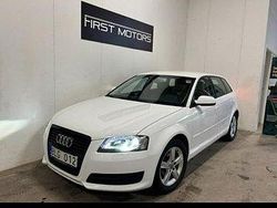 Vit Begagnad 2012 Audi A3 Sportback Attraction Halvkombi | 81 500 kr (Marknadspris)