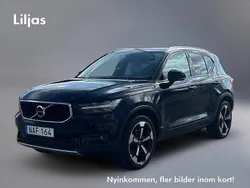 Svart Begagnad 2018 Volvo XC40 Momentum SUV | 269 000 kr (Marknadspris)