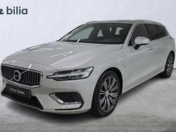 Vit Begagnad 2021 Volvo V60 Inscription Kombi | 339 000 kr (Marknadspris)