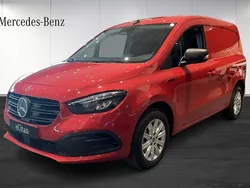 Röd Begagnad 2023 Mercedes eCitan Van | 462 375 kr (Marknadspris)