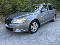 Grå Begagnad 2012 Skoda Octavia Elegance Kombi | 39 900 kr (Bra pris)