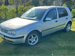 Silver Begagnad 2001 VW Golf IV Halvkombi | 18 800 kr (Marknadspris)