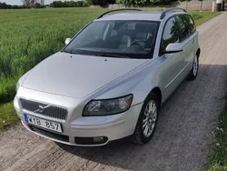 Grå Begagnad 2006 Volvo V50 Momentum Kombi | 17 000 kr (Marknadspris)