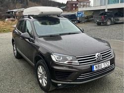 Brun Begagnad 2016 VW Touareg SUV | 179 500 kr (Bra pris)
