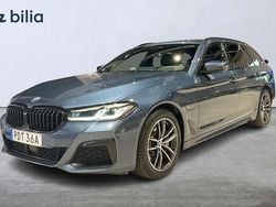Blå Begagnad 2022 BMW 530e M Sport Kombi | 399 000 kr (Marknadspris)