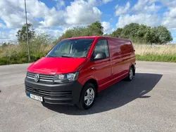 Röd Begagnad 2018 VW T6 Van | 149 900 kr (Bra pris)