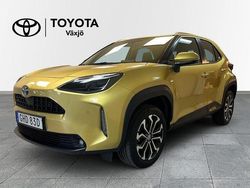 Gul Begagnad 2022 Toyota Yaris Hybrid Active SUV | 269 000 kr (Marknadspris)